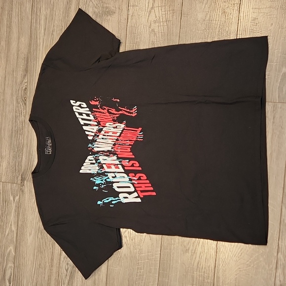 EUC Roger Waters This is not a drill Men's sz XL 100%Cotton tshirt - Picture 1 of 5